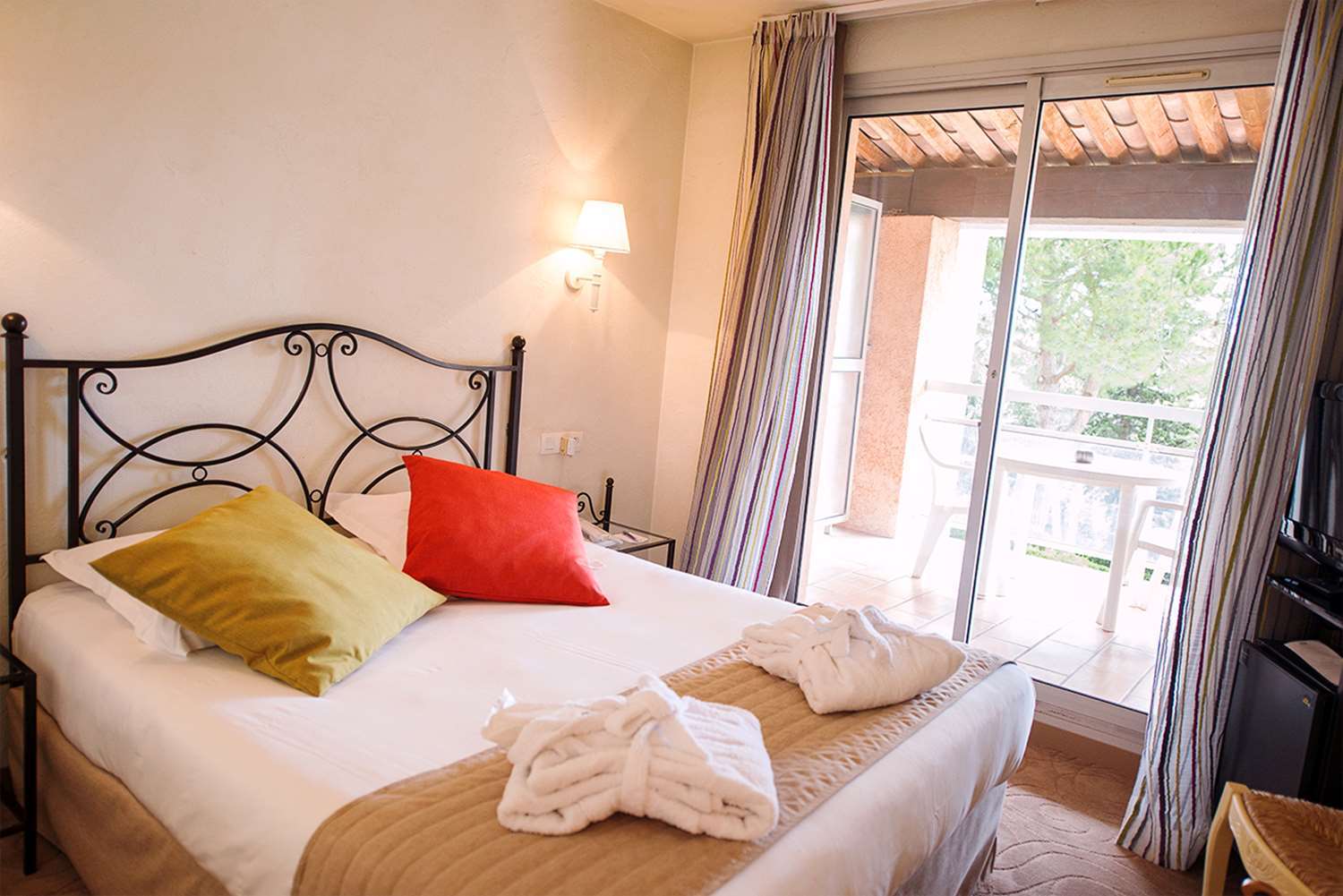 Castel 'Provence Hotel Mouans-Sartoux Exterior foto